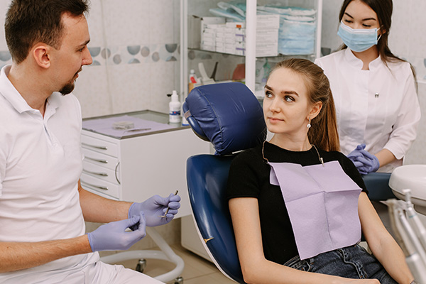 Reasons To Visit A Family Dentist For A Dental Exam