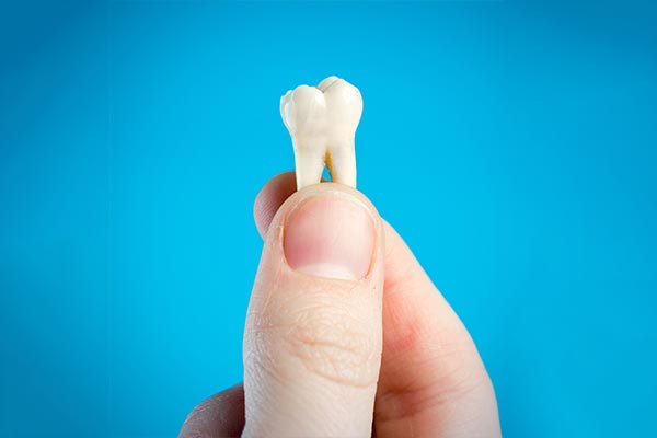 A General Dentist Helps You Decide Whether To Pull or Save a Tooth from Austin Lakes Dentistry: Scott T Gordon DDS in Austin, TX